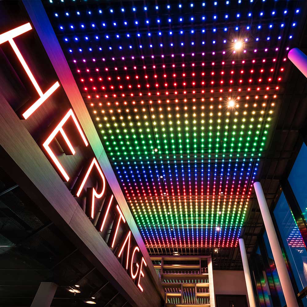 Heritage Bar Hamburg - Skybar Beleuchtung Rainbow